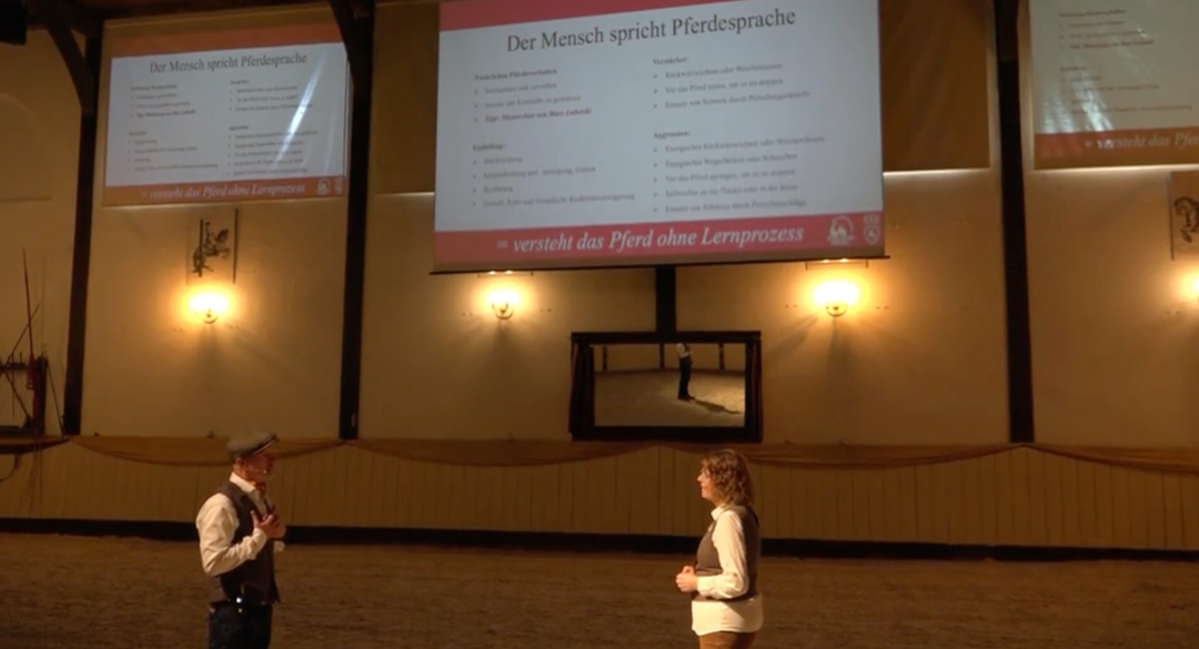 Das Seminar startet mit einem ausführlichen und sehr unterhaltsamen Vortrag von Christin Krischke und Chris Debski